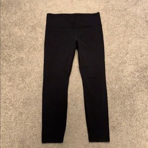 Athleta black Elation 7/8 Tight only worn twice.